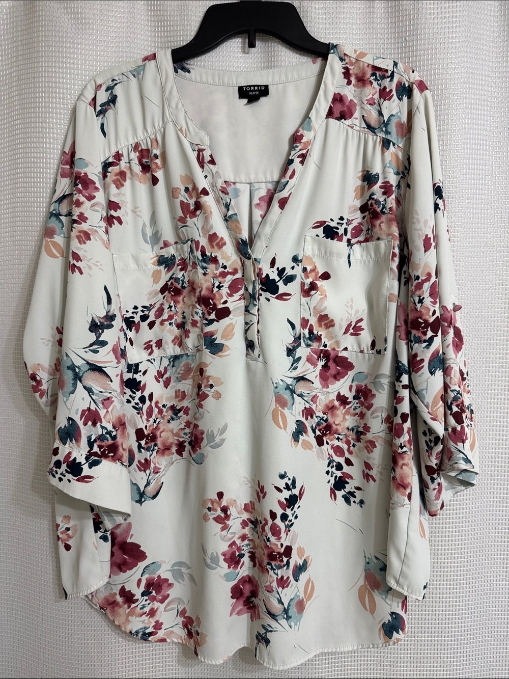 Torrid Harper blouse. Size 3 ( 22-24 )